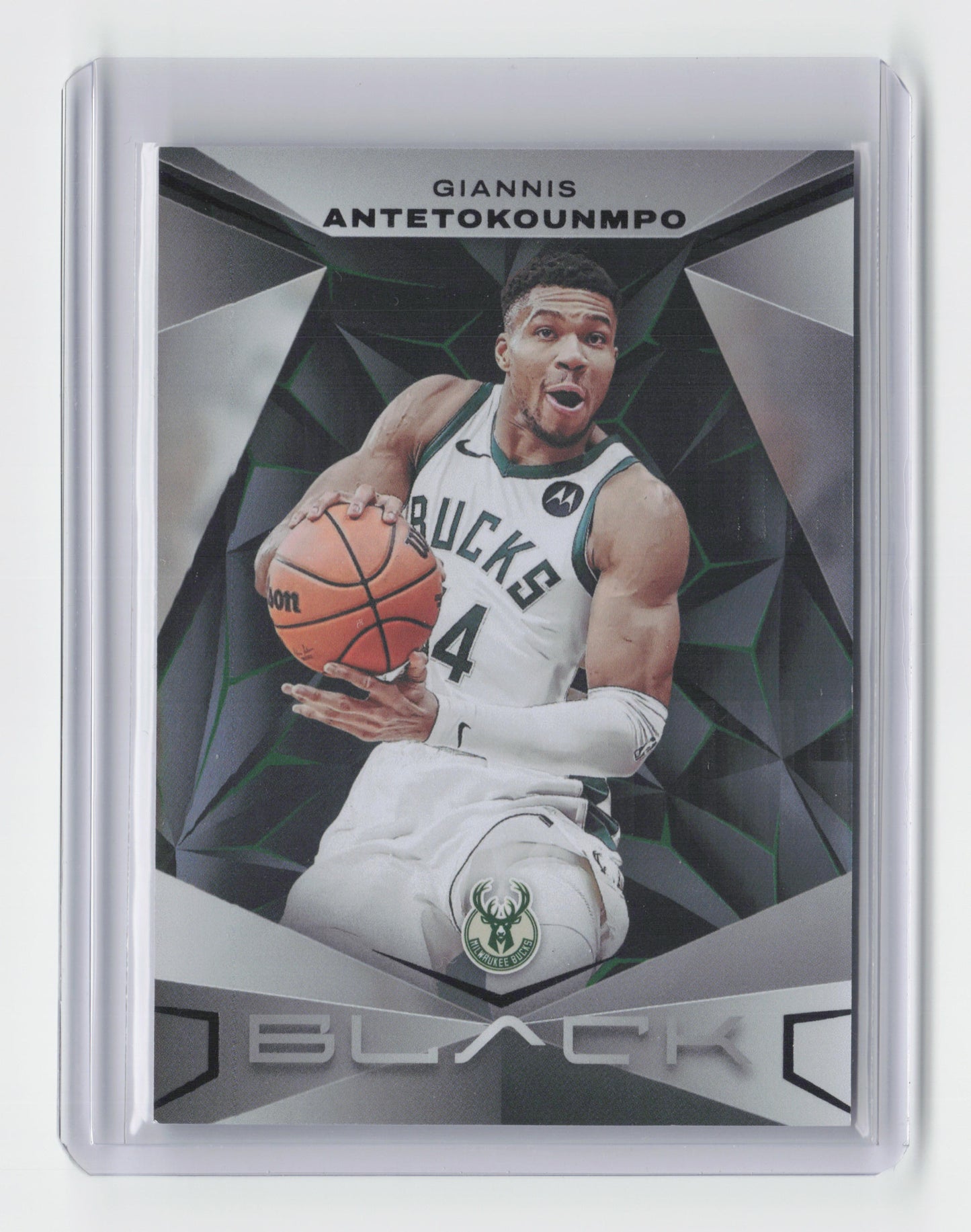 2023-24 GIANNAS ANTETOKOUNMPO Base Card - Black - Bucks #36
