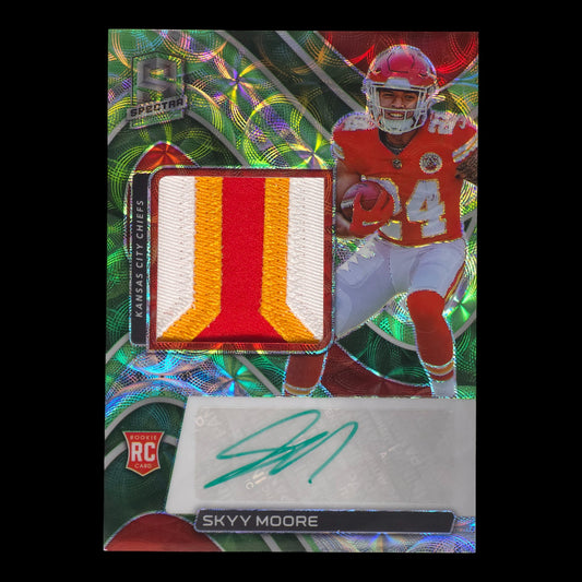 2022-23 SKYY MOORE Rookie Patch Auto Hyper Prizm 28/35 Spectra Chiefs #220